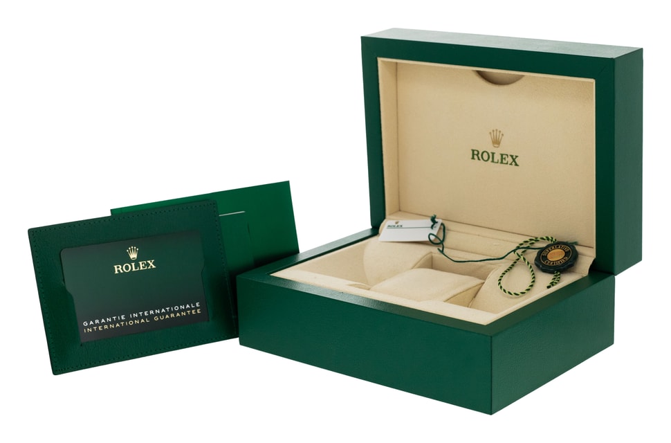 Rolex Sea-Dweller 126600 Image 4